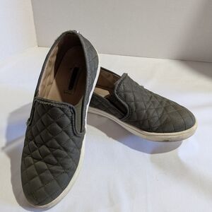 Steve Madden Quilted Shoes Ecntrcqt Size 9M  Slip On Flat Olive Green